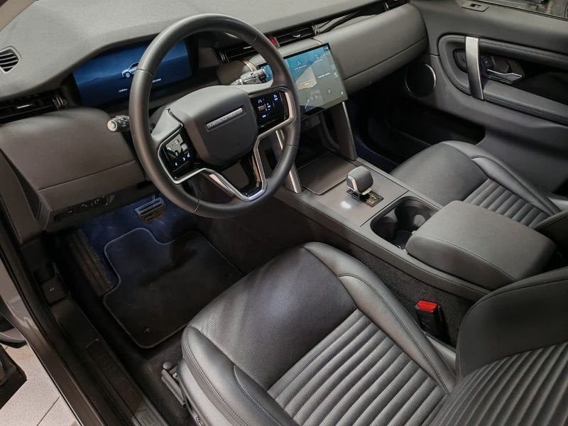 Land Rover Discovery Sport 2024