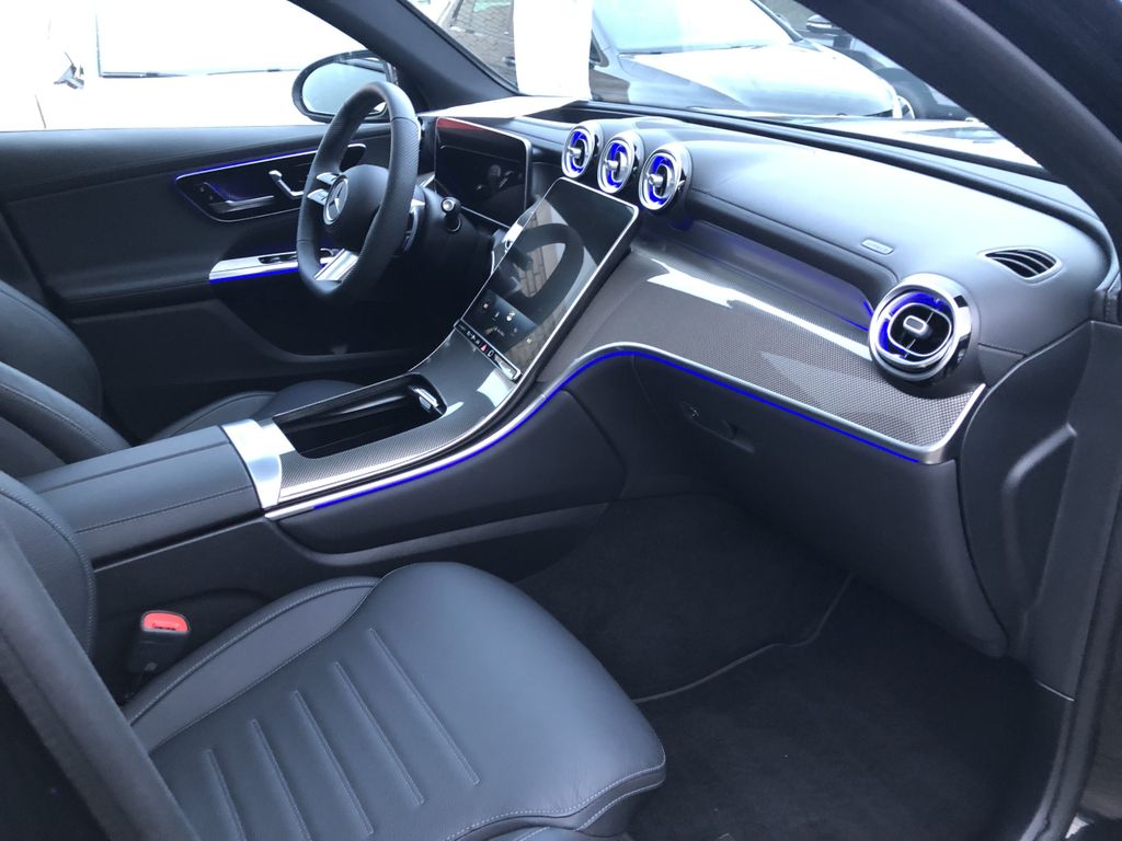 Mercedes-Benz GLC 300 2025