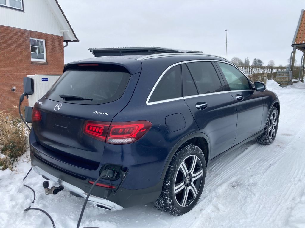 Mercedes-Benz GLC 300 2021