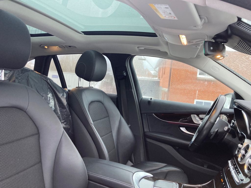 Mercedes-Benz GLC 300 2021