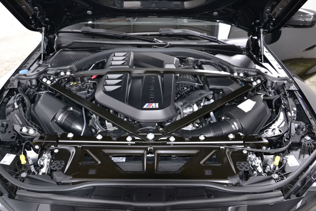 BMW M4 2025