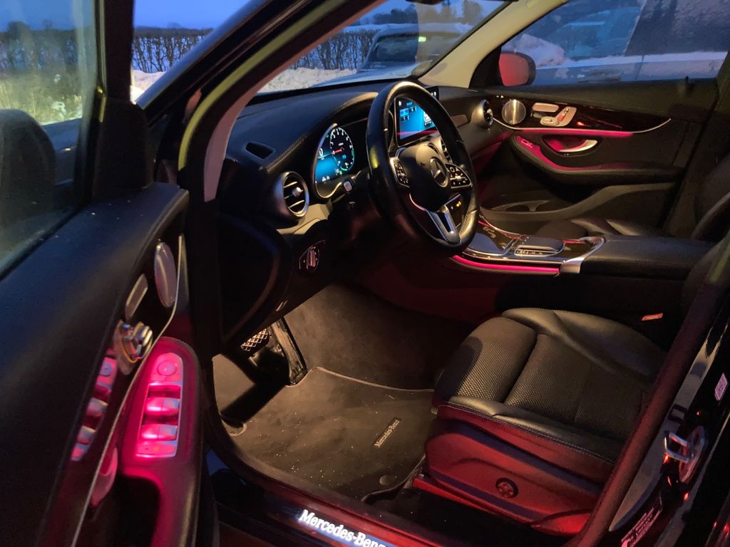 Mercedes-Benz GLC 300 2021