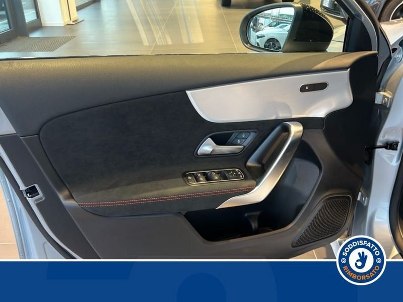 Mercedes-Benz A 180 2025