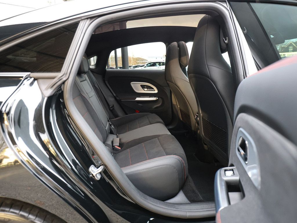 Mercedes-Benz CLA 350 2026