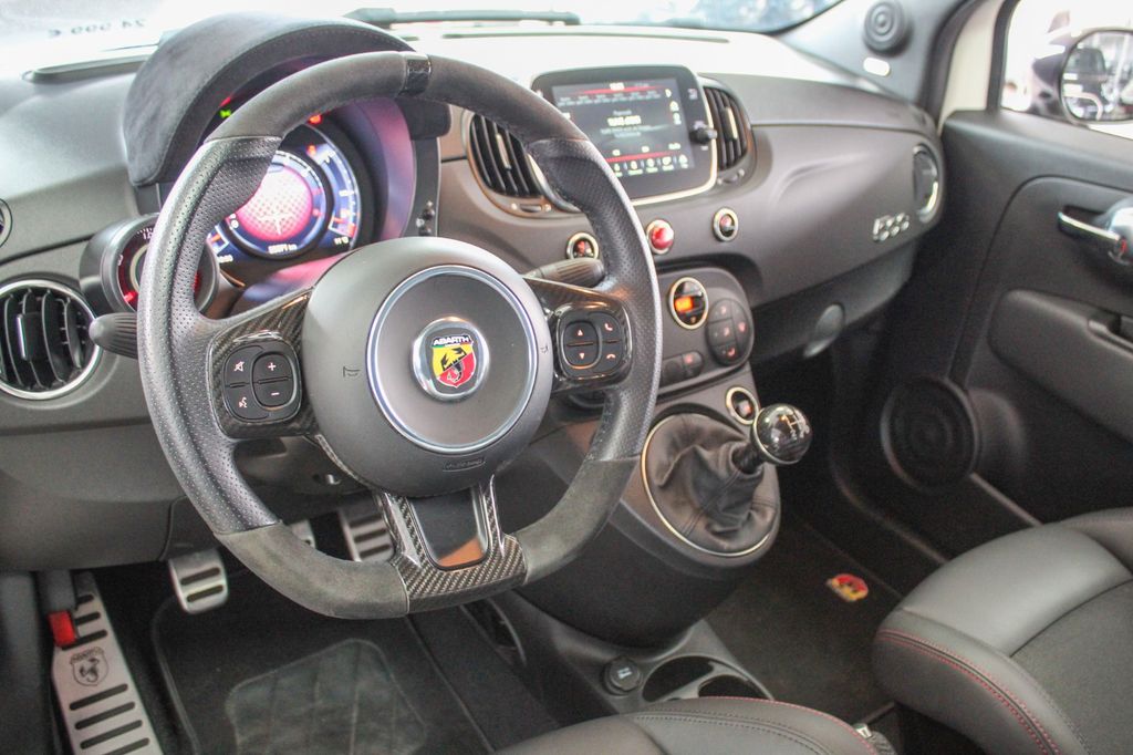 Abarth 595 2021