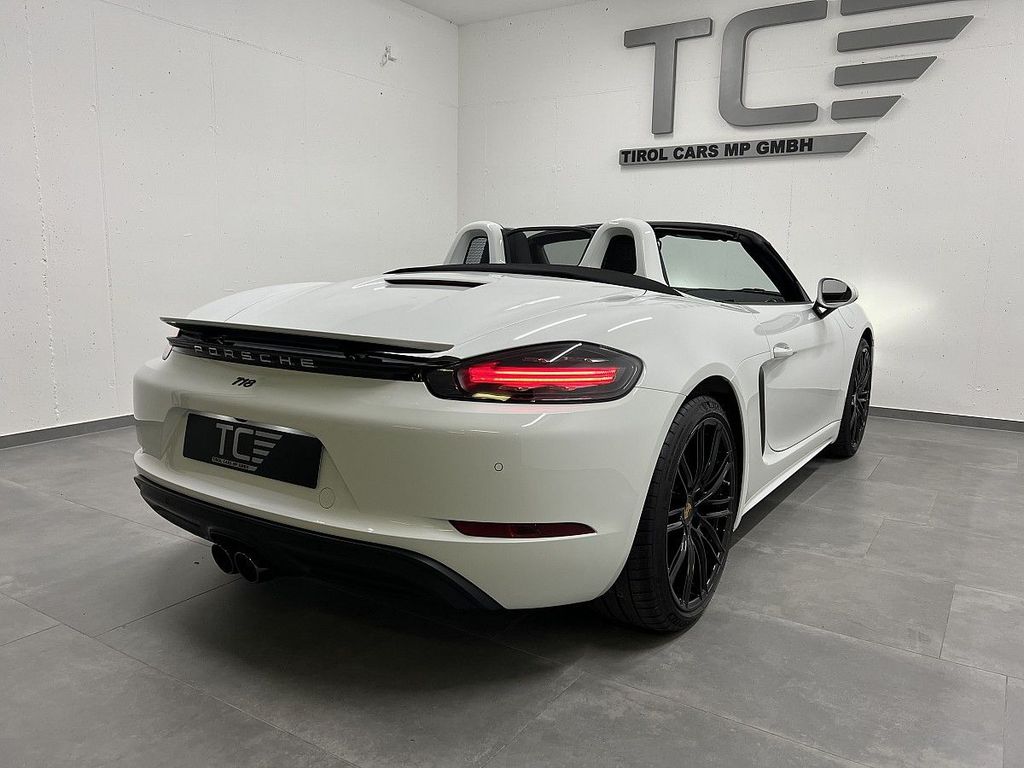 Porsche Boxster 2022