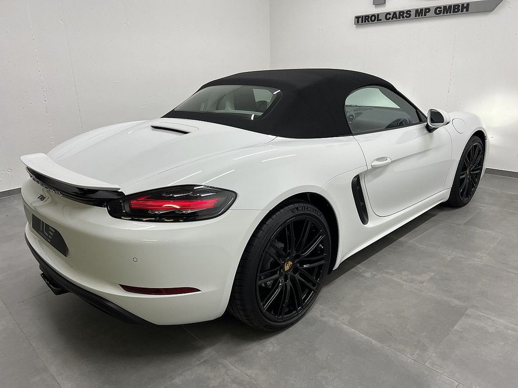 Porsche Boxster 2022