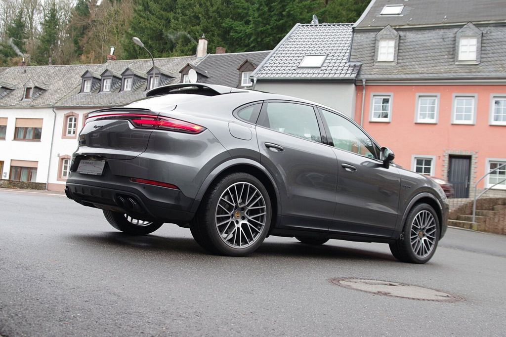 Porsche Cayenne 2021