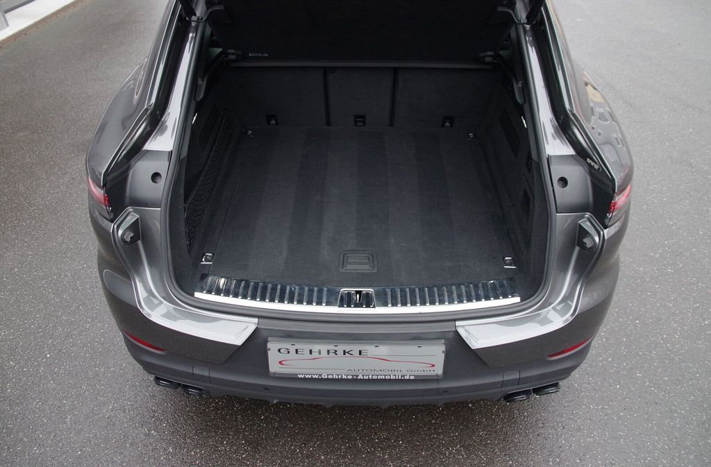 Porsche Cayenne 2021