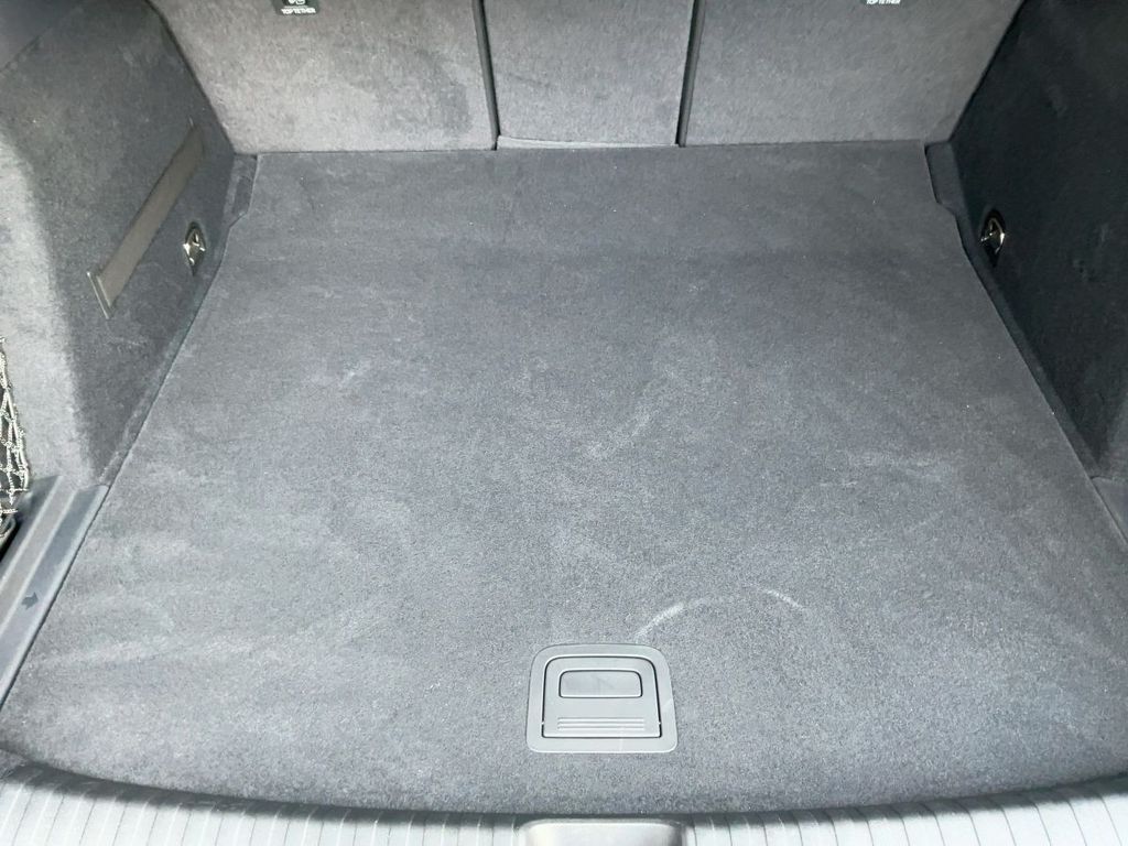 Audi SQ6 e-tron 2025