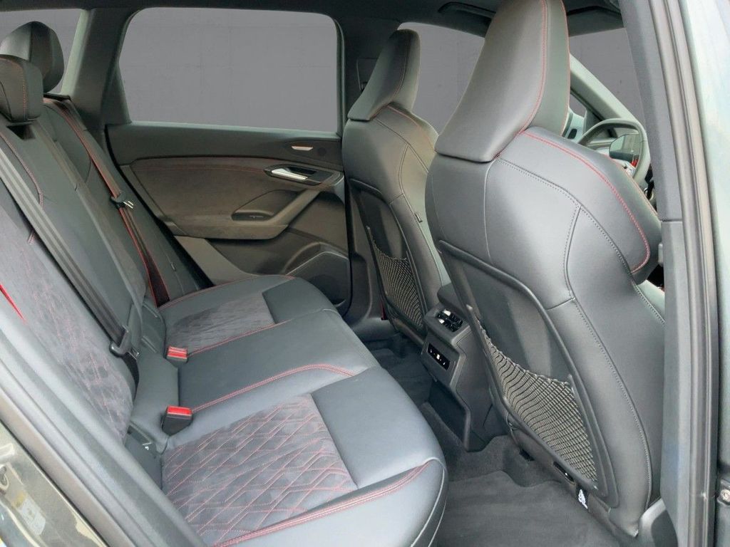 Audi SQ6 e-tron 2025