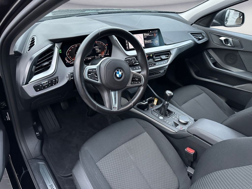 BMW 118 2021