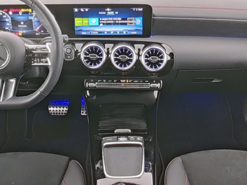 Mercedes-Benz CLA 200 2024