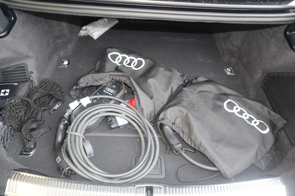 Audi A8 2024