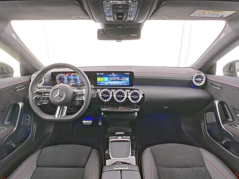 Mercedes-Benz CLA 200 2024