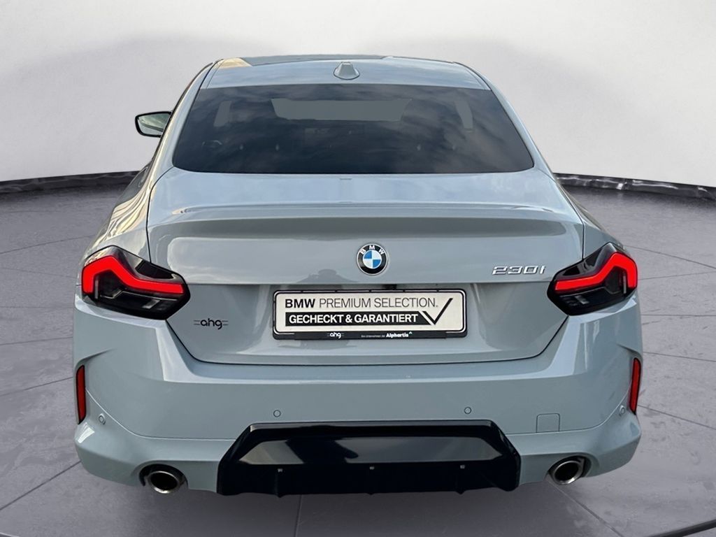 BMW 230 2025