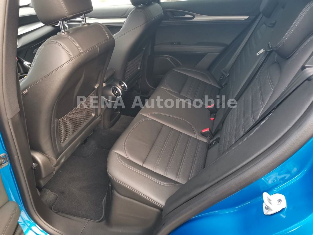 Alfa Romeo Stelvio 2023