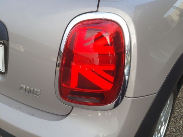 MINI ONE 2021