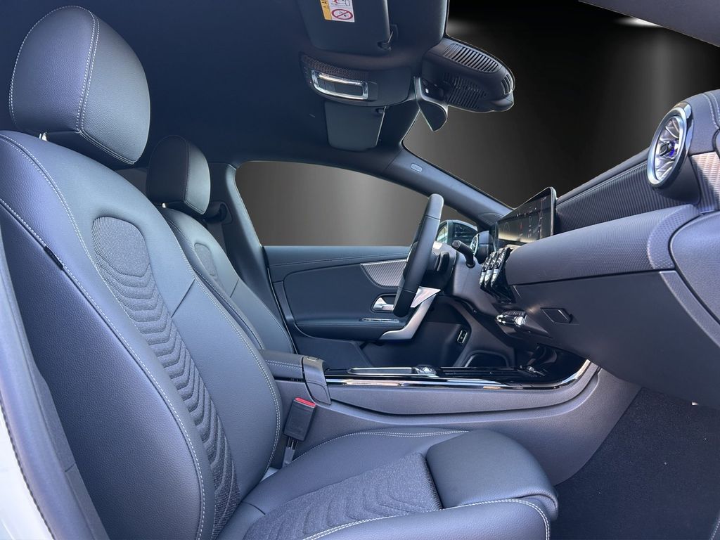 Mercedes-Benz CLA 200 Shooting Brake 2025