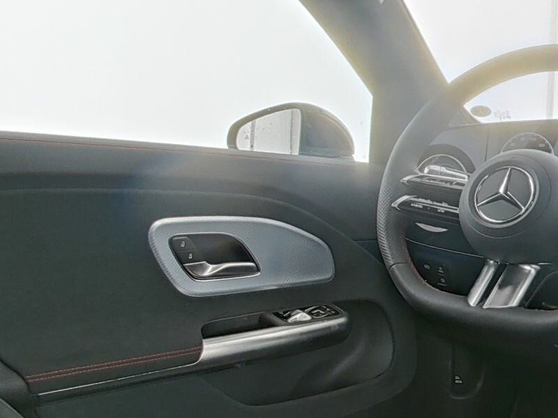 Mercedes-Benz CLA 350 2025