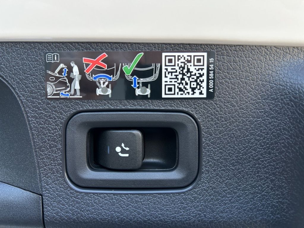 Mercedes-Benz CLA 200 Shooting Brake 2025