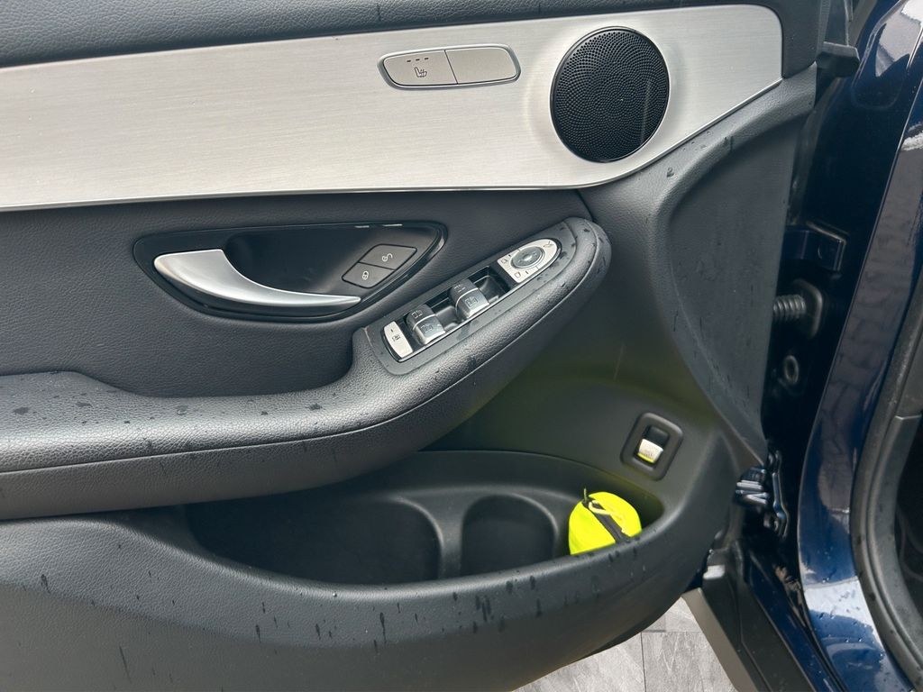 Mercedes-Benz GLC 300 2022