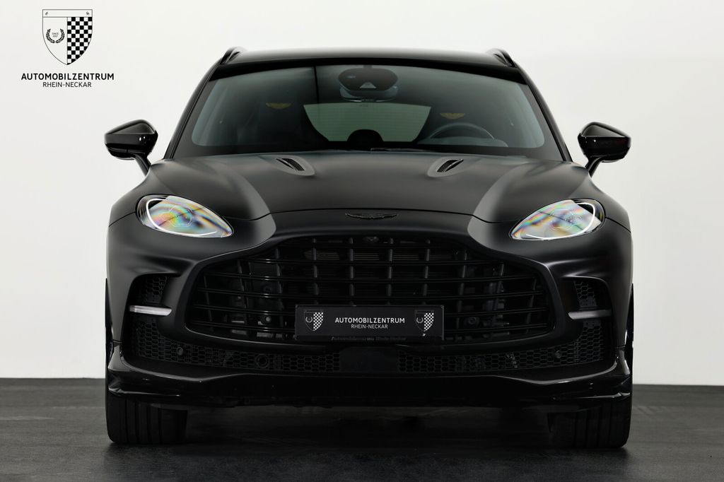 Aston Martin DBX 2024