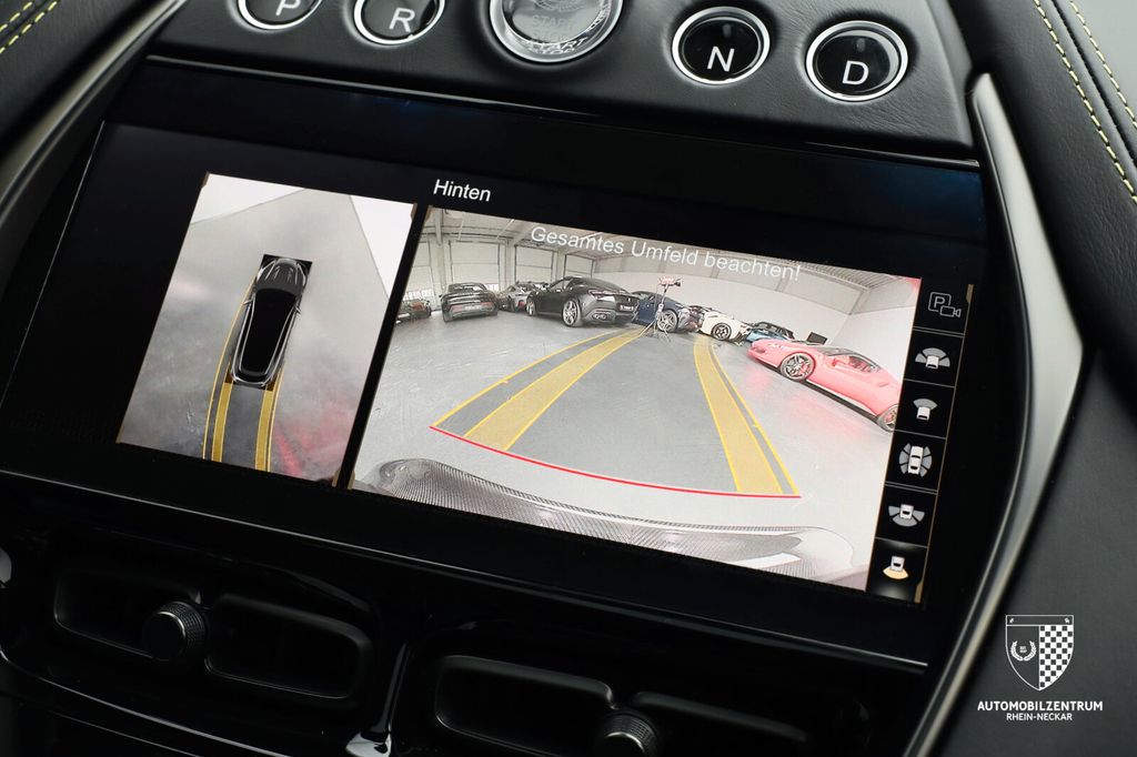 Aston Martin DBX 2024