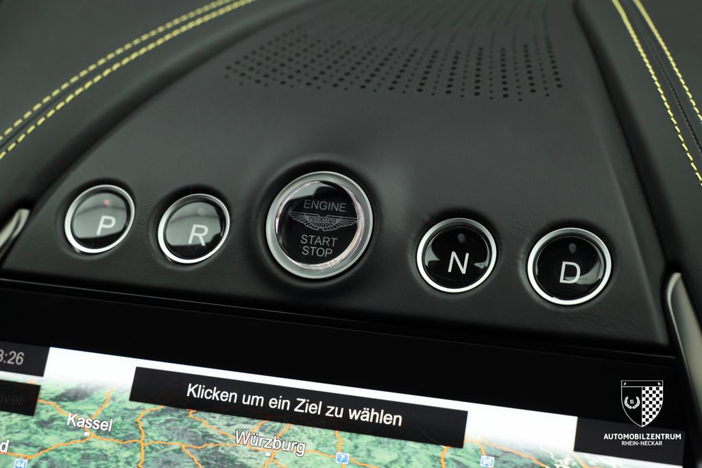 Aston Martin DBX 2024