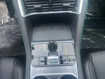 BYD SEAL U 2025