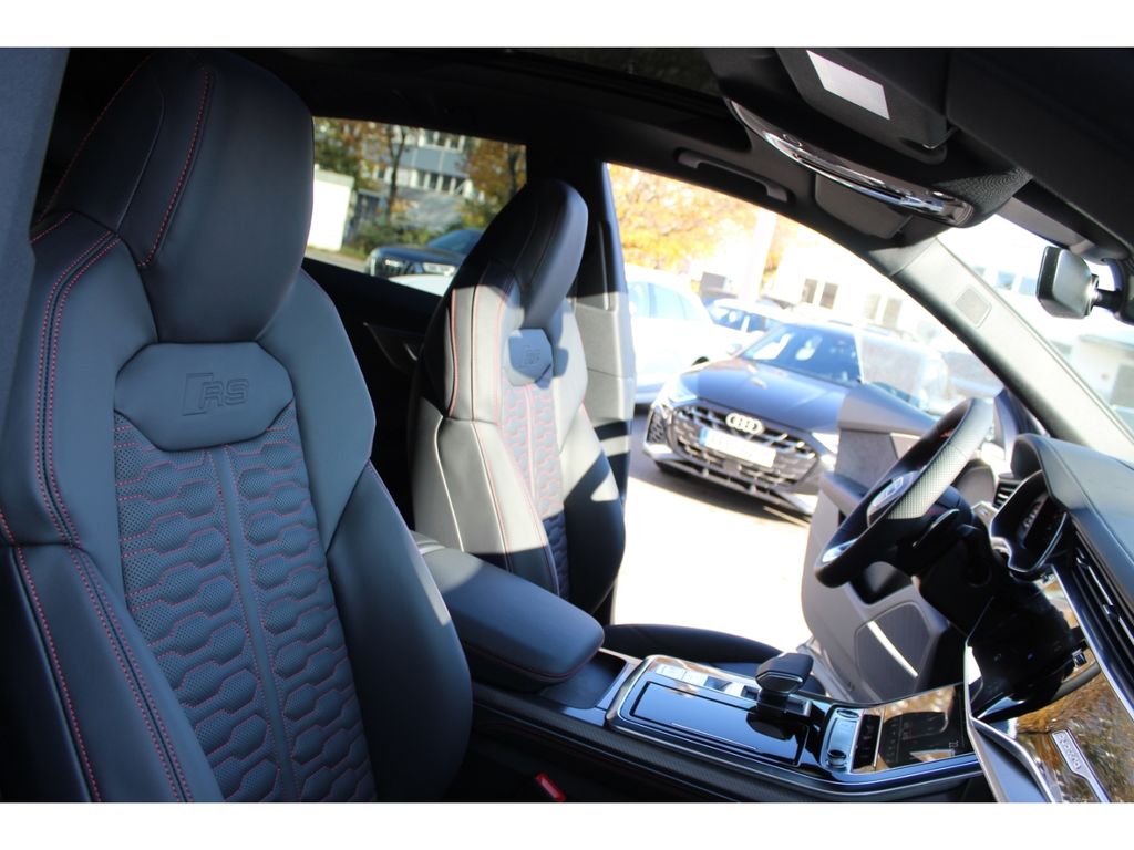 Audi RSQ8 2025