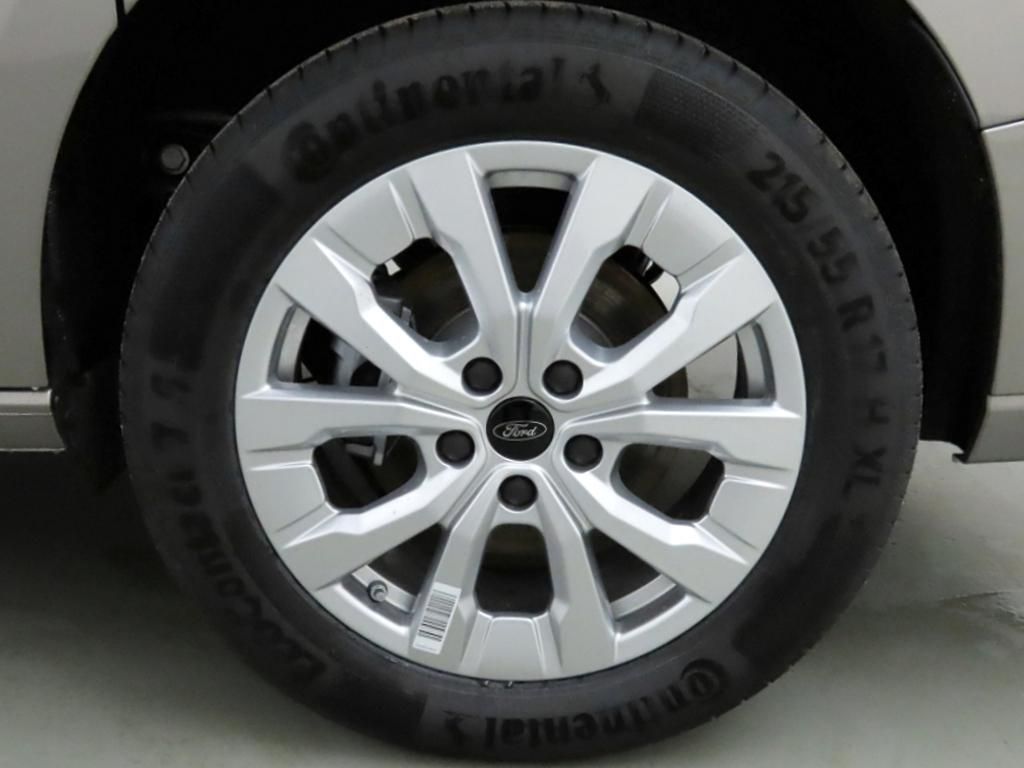 Ford Grand Tourneo 2025