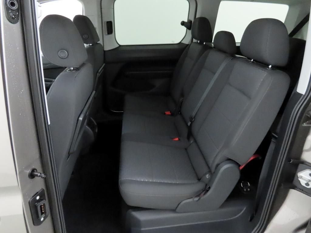 Ford Grand Tourneo 2025