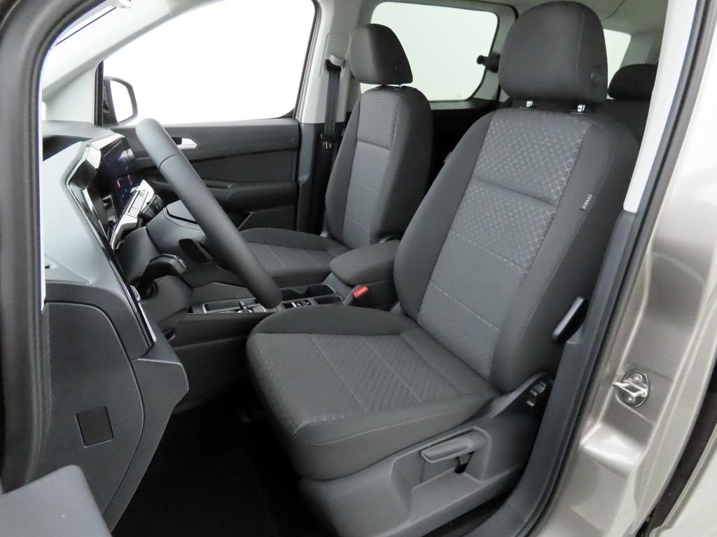 Ford Grand Tourneo 2025