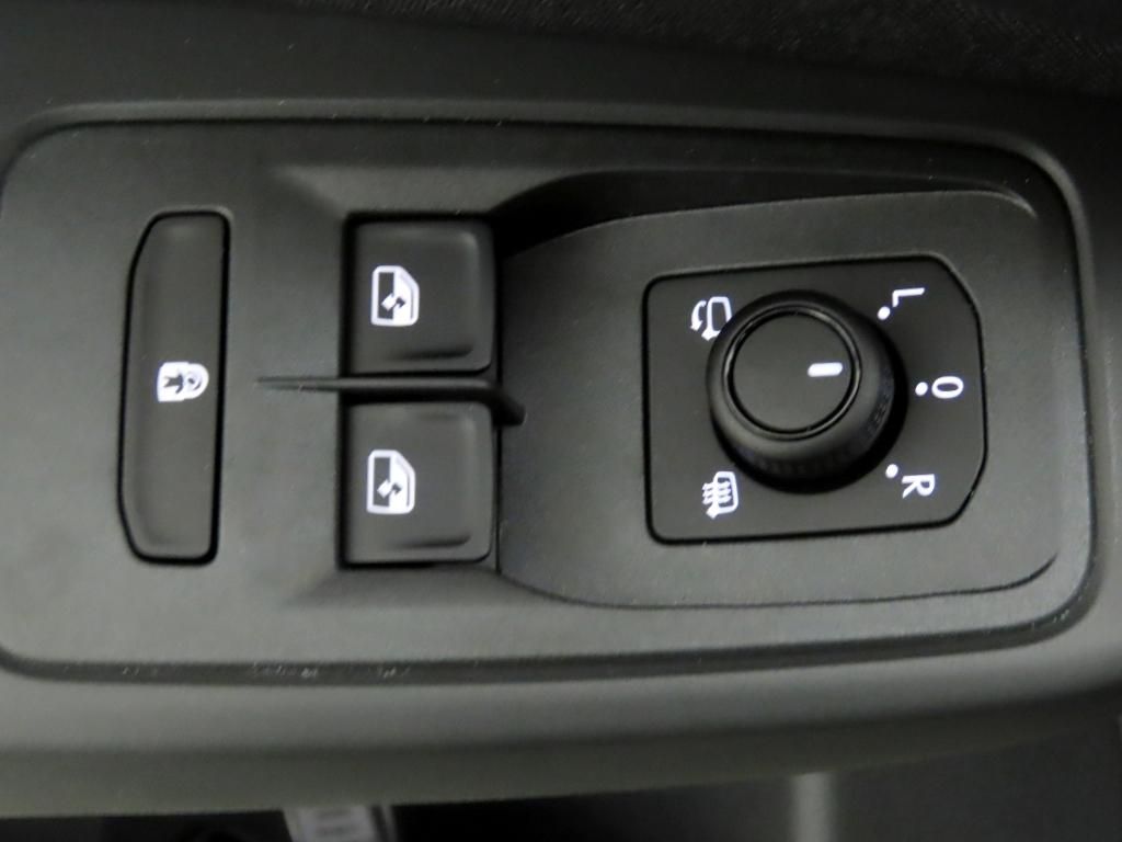 Ford Grand Tourneo 2025