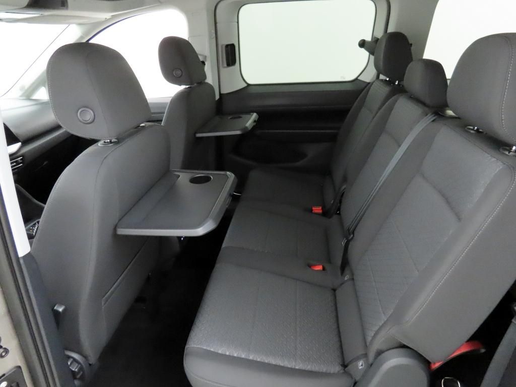 Ford Grand Tourneo 2025