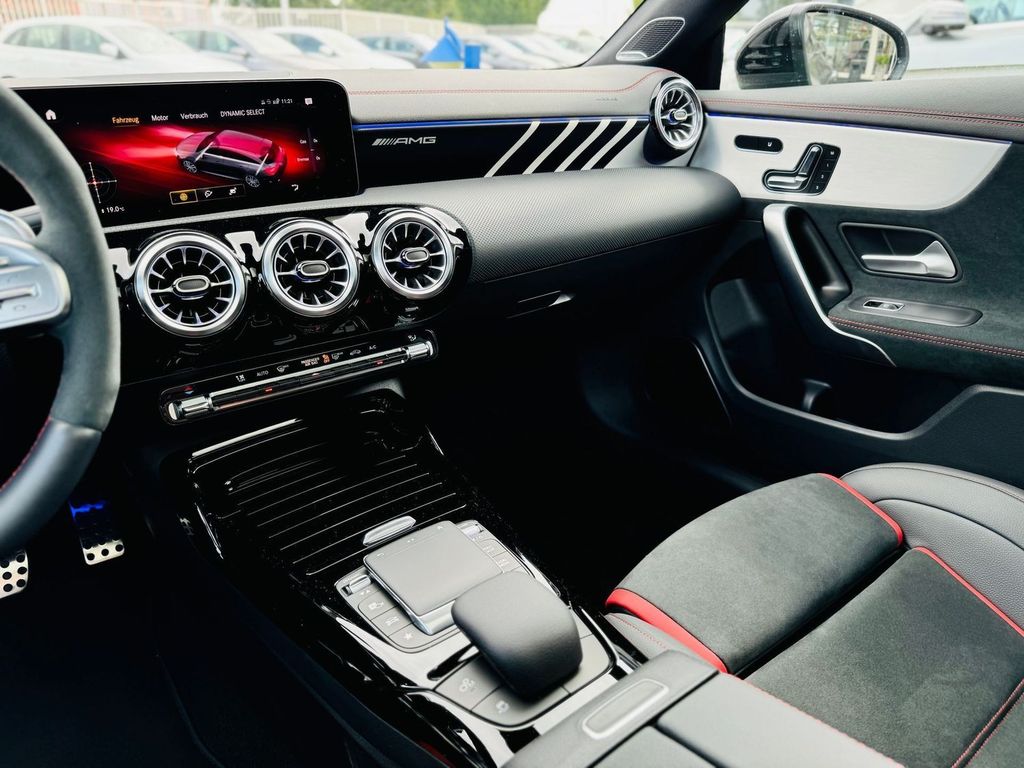 Mercedes-Benz CLA 35 AMG 2023