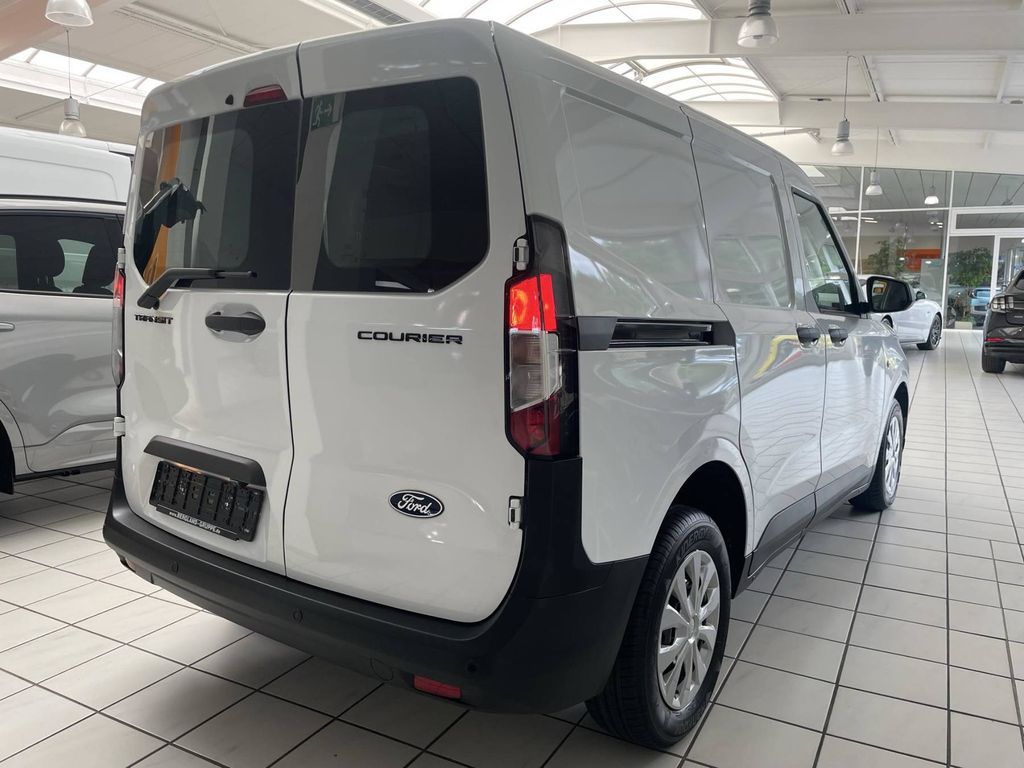 Ford Transit Courier 2026