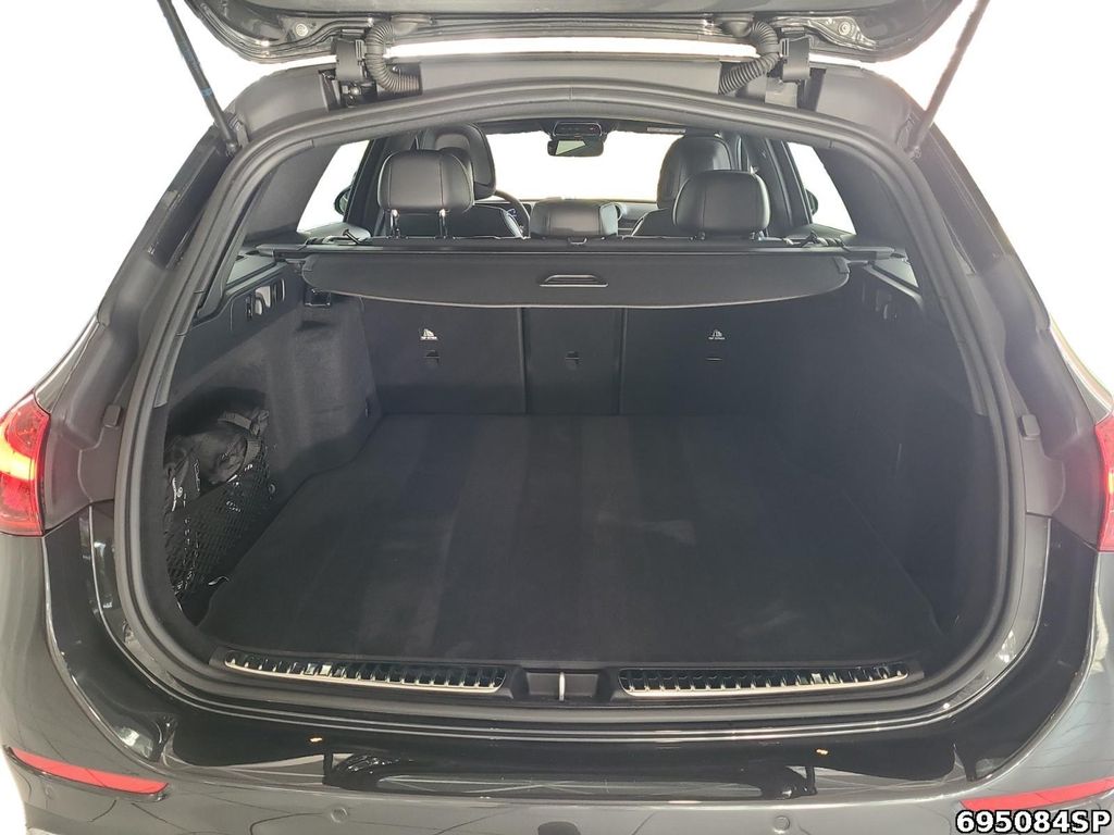 Mercedes-Benz C 300 2025