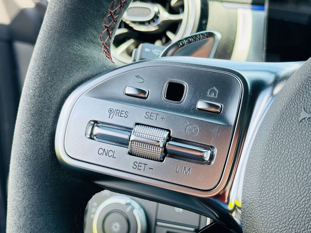 Mercedes-Benz CLA 35 AMG 2023