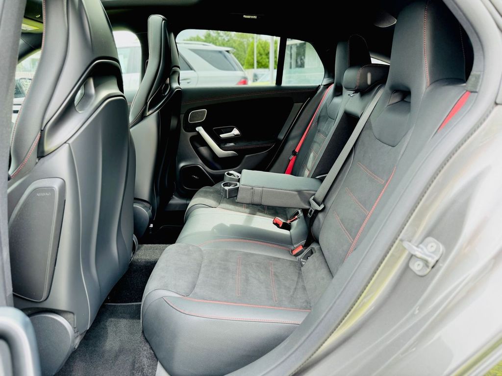 Mercedes-Benz CLA 35 AMG 2023