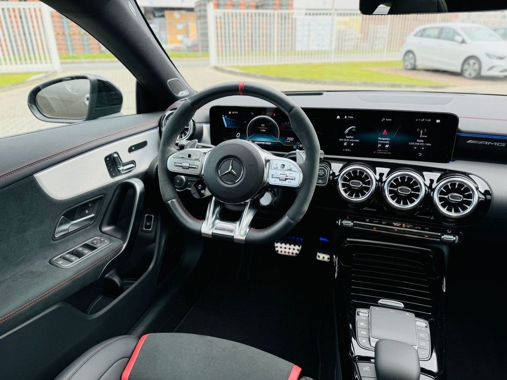 Mercedes-Benz CLA 35 AMG 2023