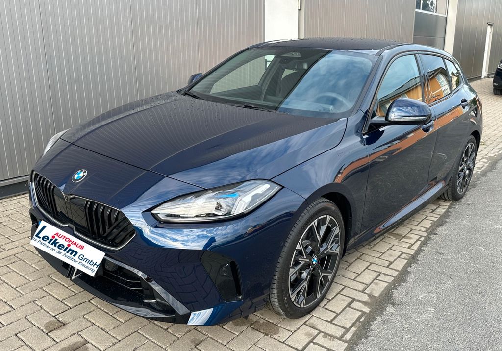 BMW 120 2025