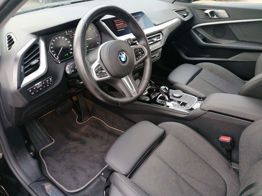 BMW 118 2021