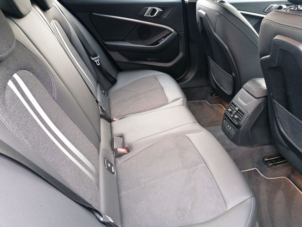 BMW 118 2021