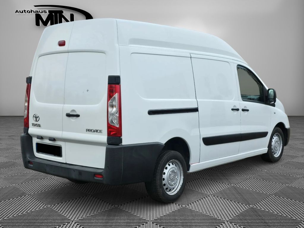 Toyota Proace (Verso) 2015