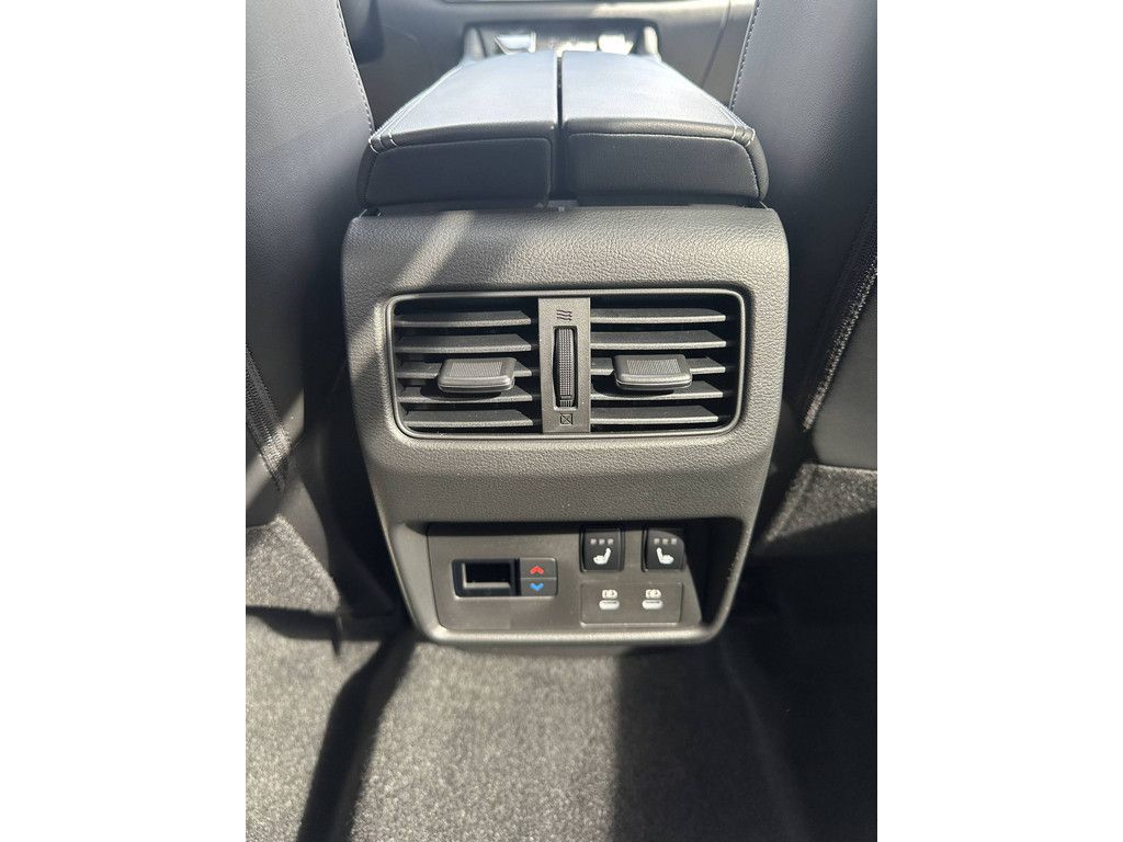 Nissan X-Trail 2025