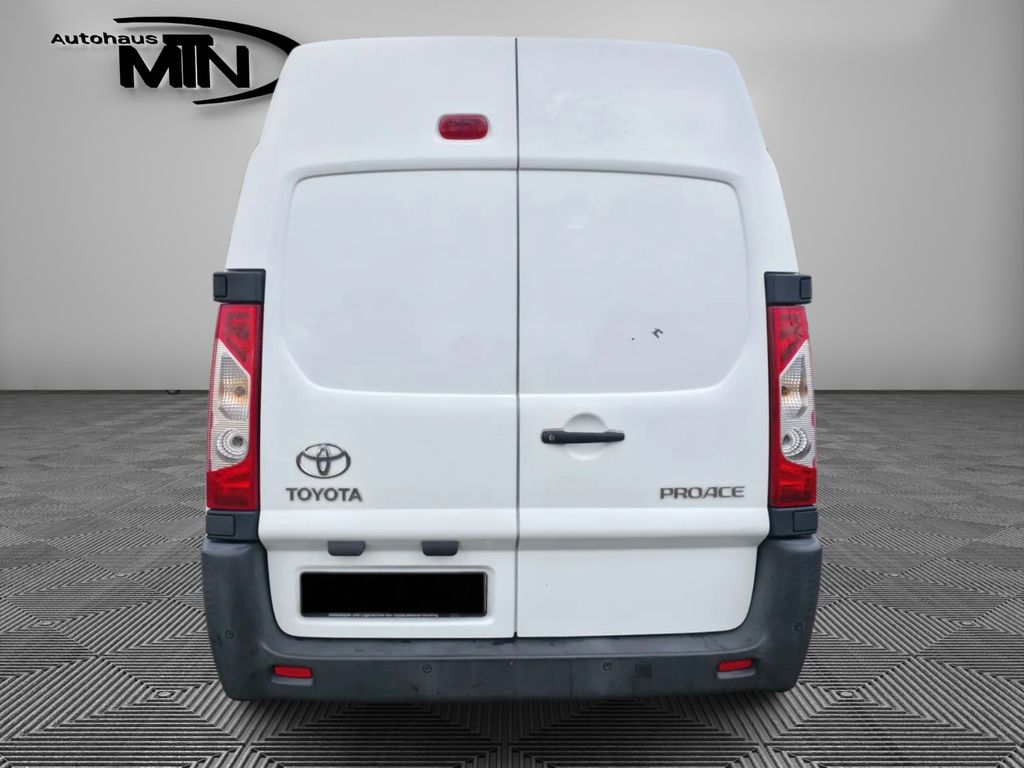 Toyota Proace (Verso) 2015