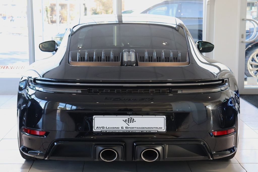 Porsche 992 2024