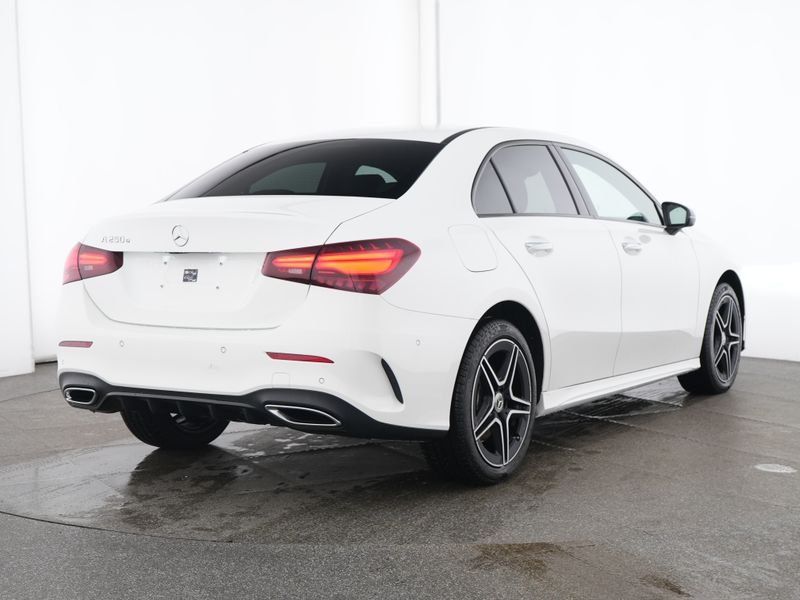 Mercedes-Benz A 250 2024
